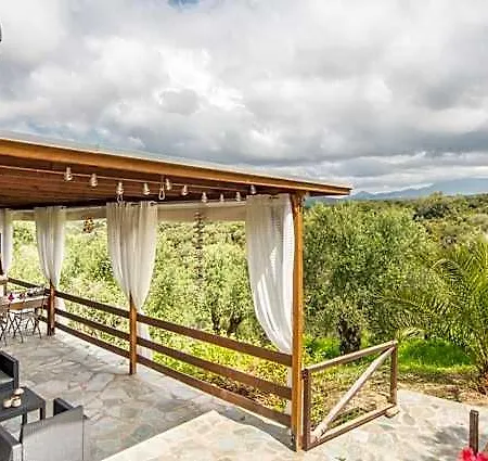 Hakuna Matata Holidays Wooden With Airco & Pool In Greek Olive Grove Hotel Methone