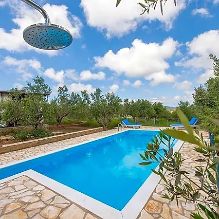 Hakuna Matata Holidays Wooden With Airco & Pool In Greek Olive Grove Hotel *